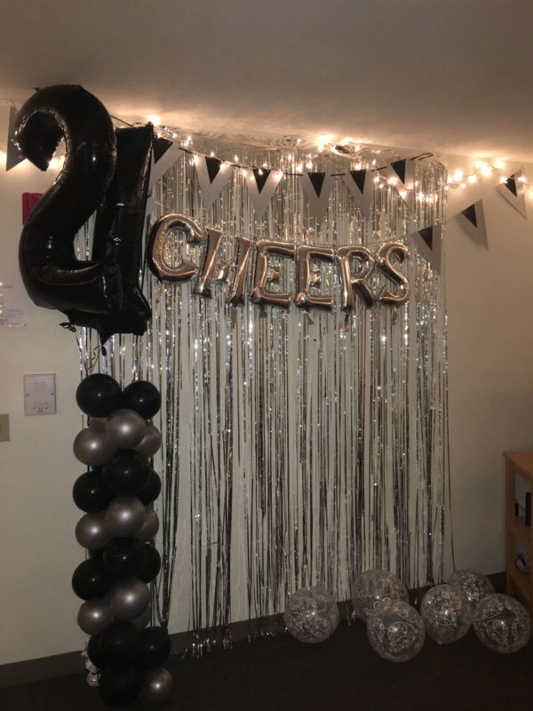 glossy balloon decorations for anniversary