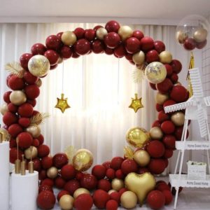 love wall with balloon ring anniversary decoration